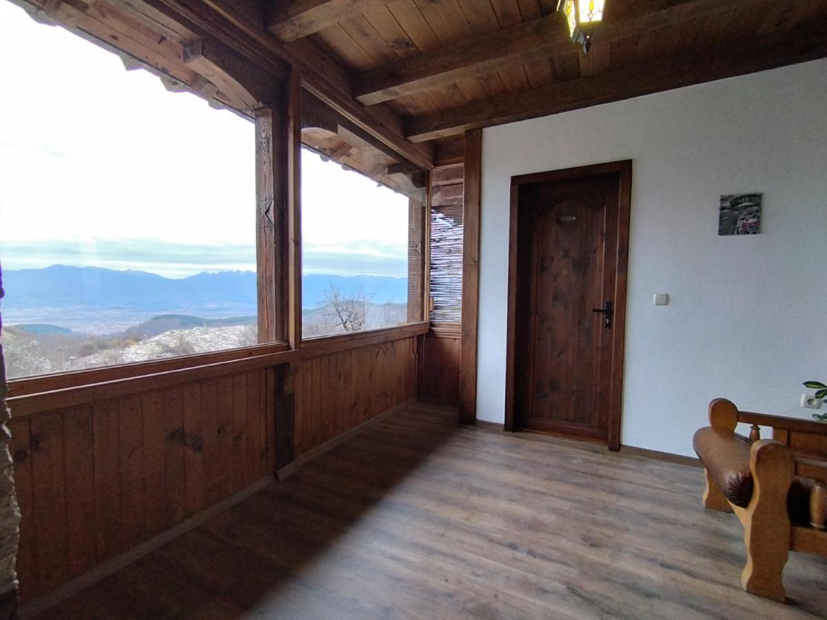 Семеен Хотел Скендерова Къща Leshten Exterior photo